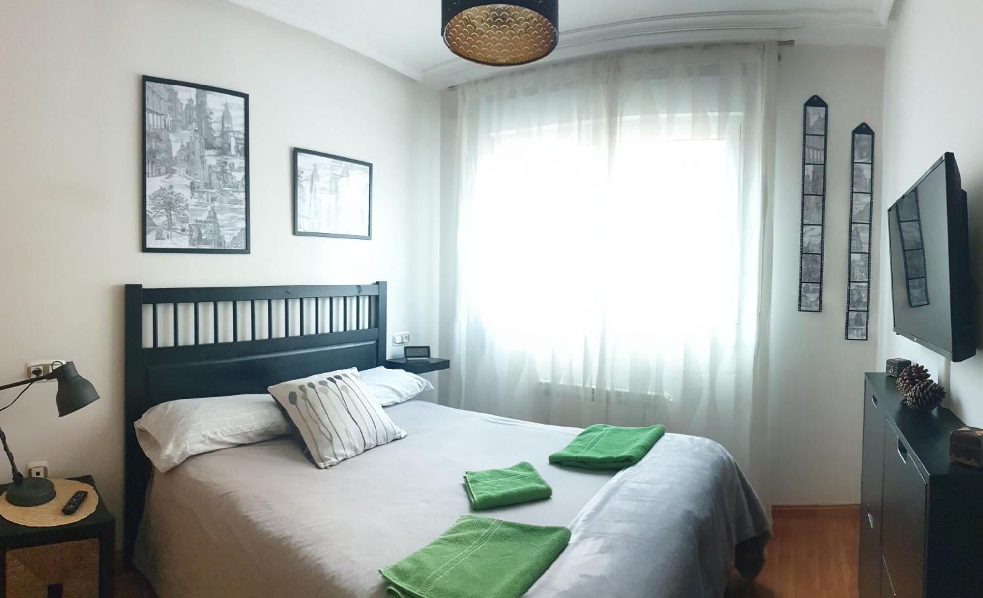 Apartamento "Los Prados" Wifi Y Parking Oviédo Exterior foto
