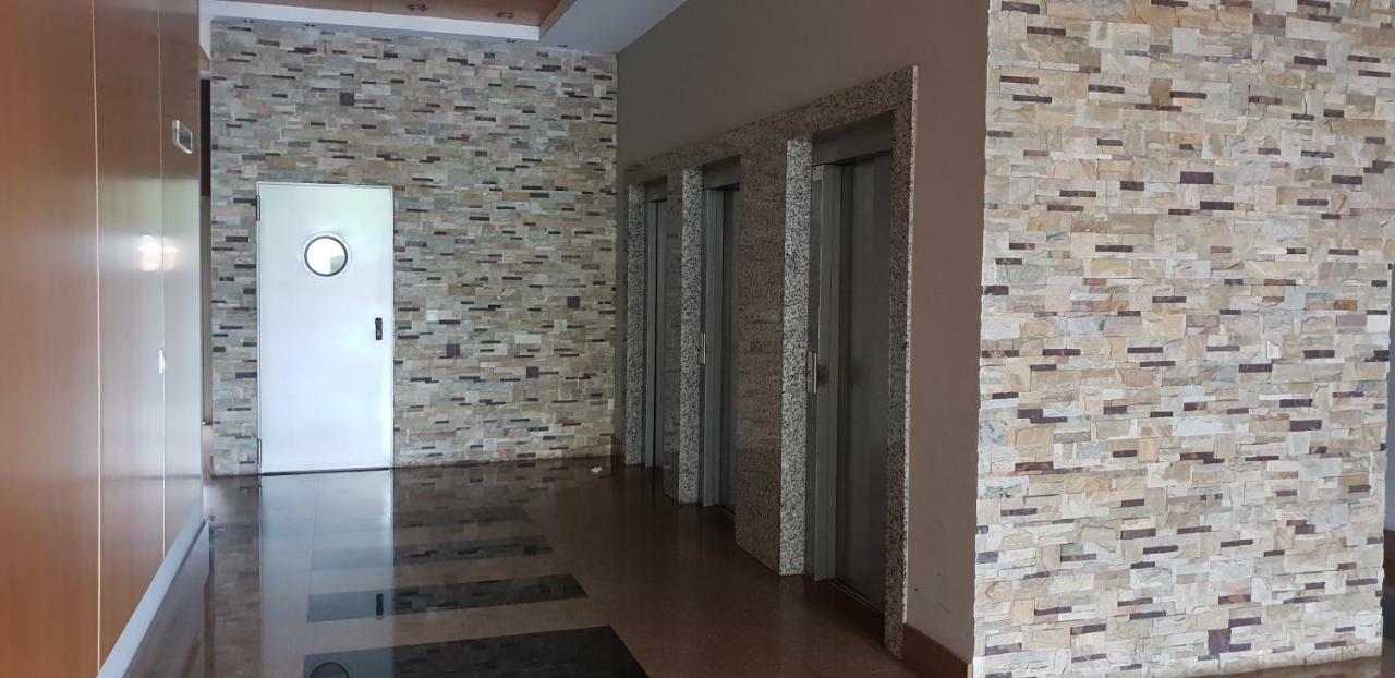 Apartamento "Los Prados" Wifi Y Parking Oviédo Exterior foto